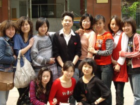 不同职业改行做化妆师指南