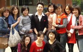 不同职业改行做化妆师指南