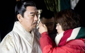 别再踩雷！挑选正规影视化妆学校的 4 个关键要点