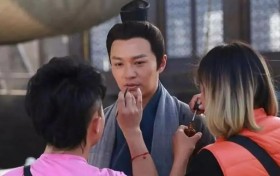 40 岁转行影视化妆完全可行