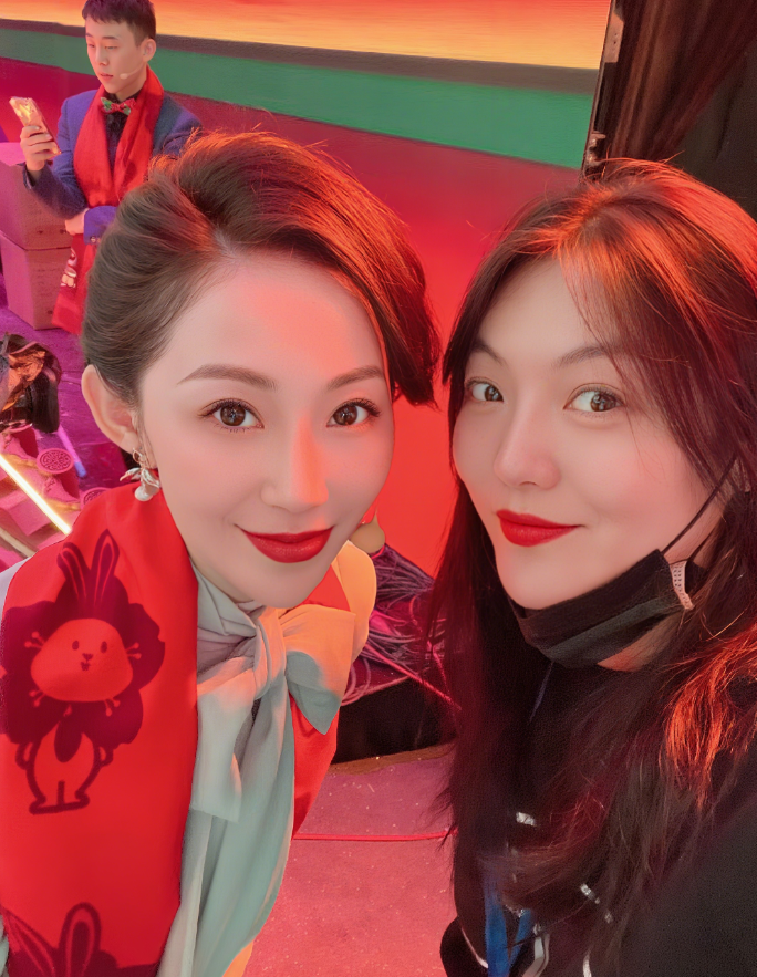 跨行转影视化妆，靠学校推实习还是自己闯？实操指南