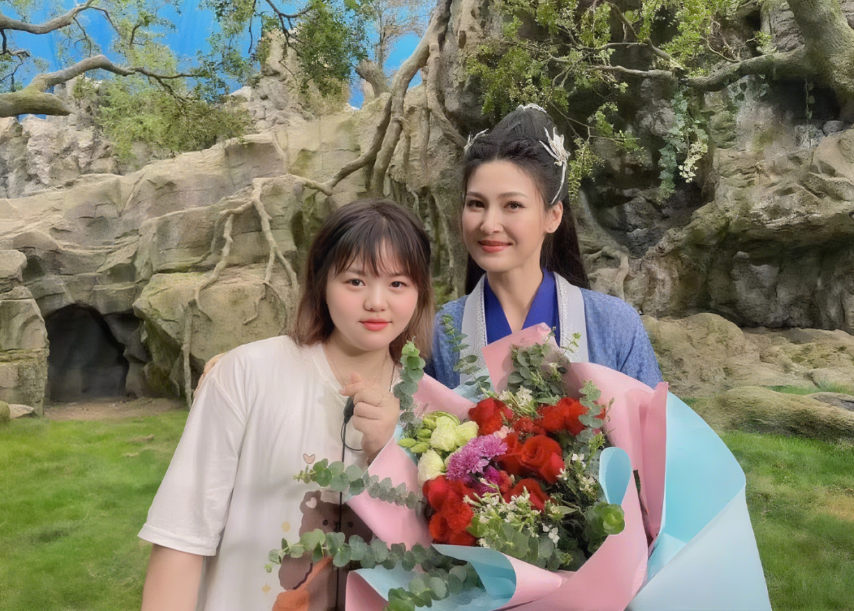 美发师是如何转行做影视化妆师的？这应该算是同一职业吧？