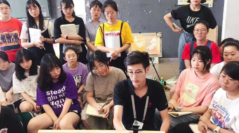 京津冀的化妆学校哪个比较好