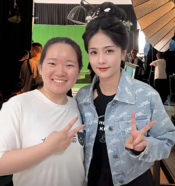 影视化妆：不止工资高，这 3 个隐藏福利更打动人