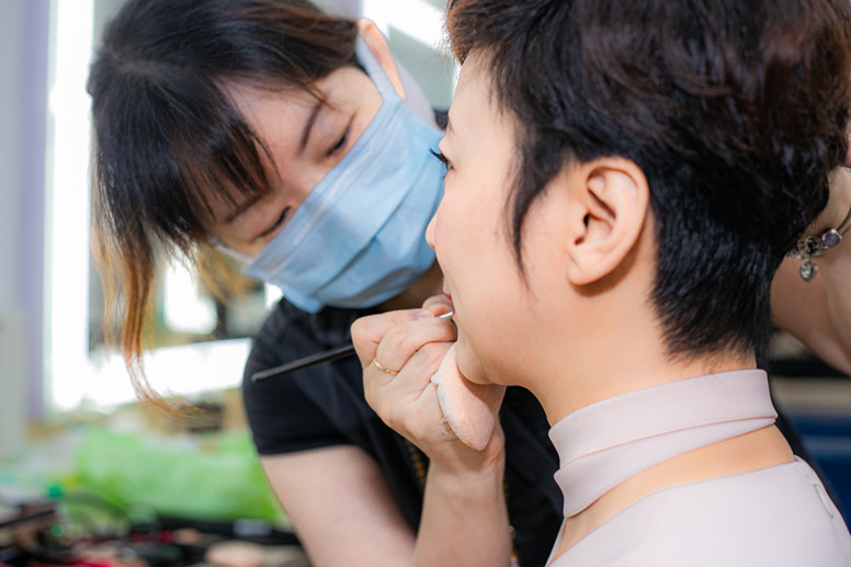 做影视化妆我用了7年时间沉淀 你觉的我一步登天吗