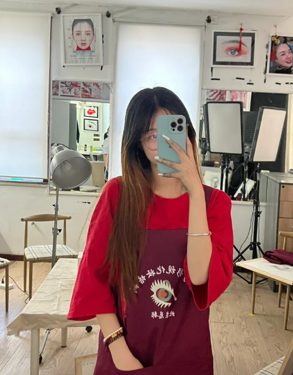 揭秘：剧组化妆师招聘真相，新手必看