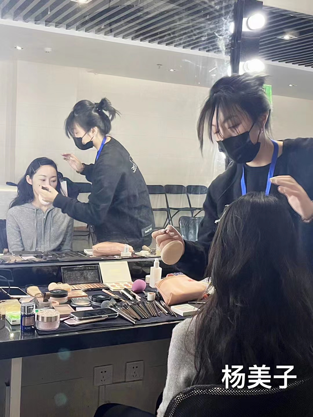 影视化妆师工资有多高?入行 20 年王老师说真话