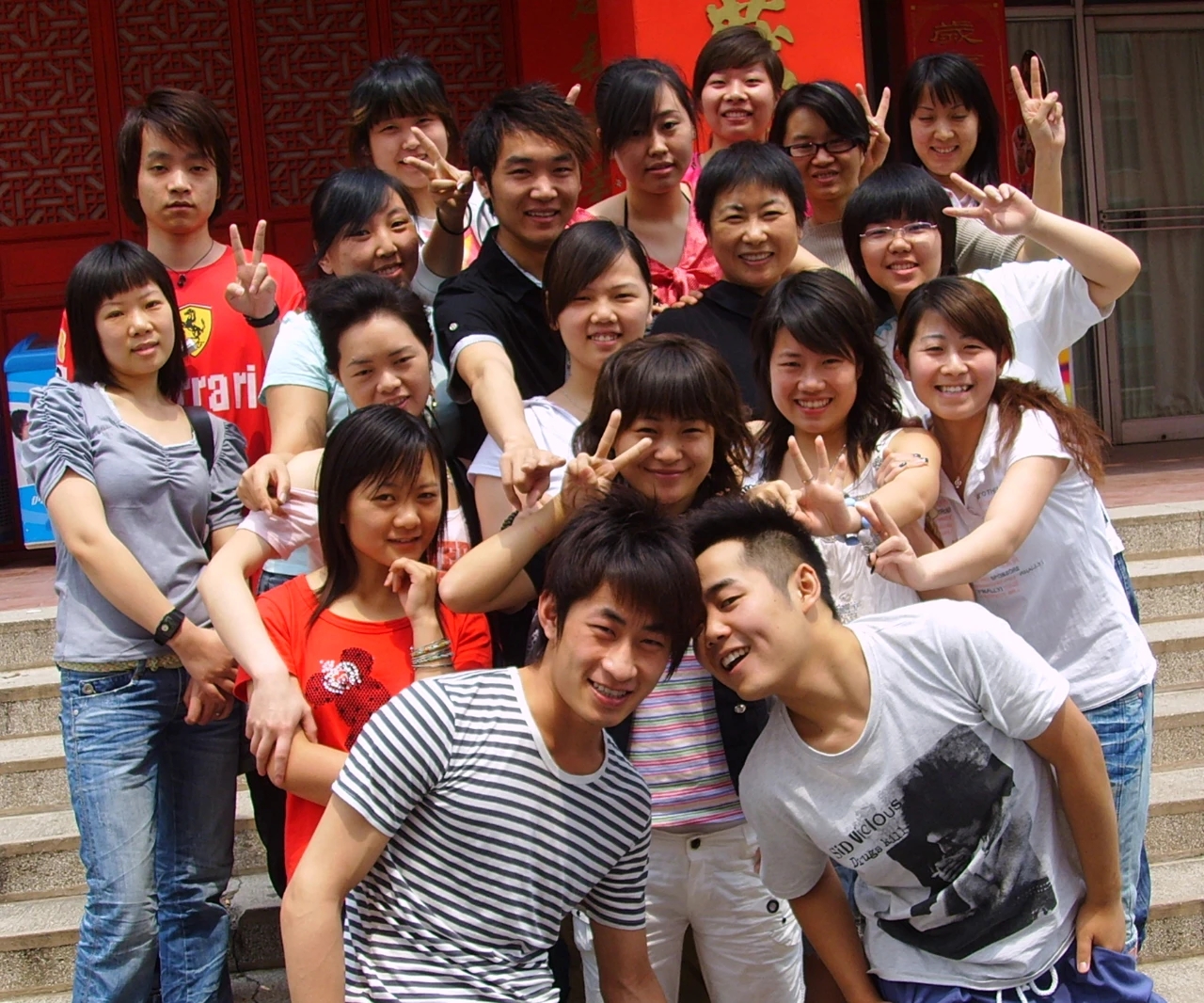 初中毕业没文化 能学影视化妆吗