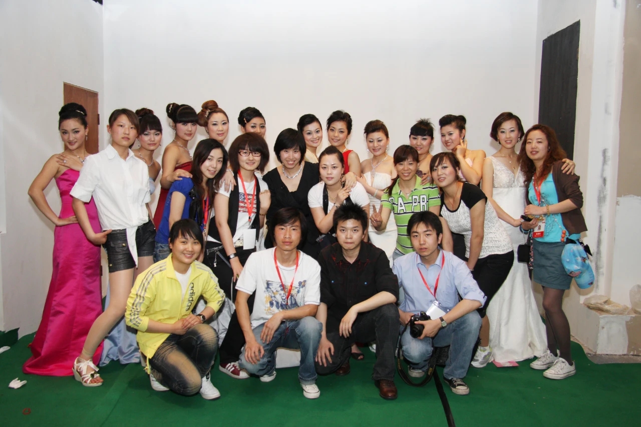 化妆师别被“转演员”骗局坑！这些套路要认清