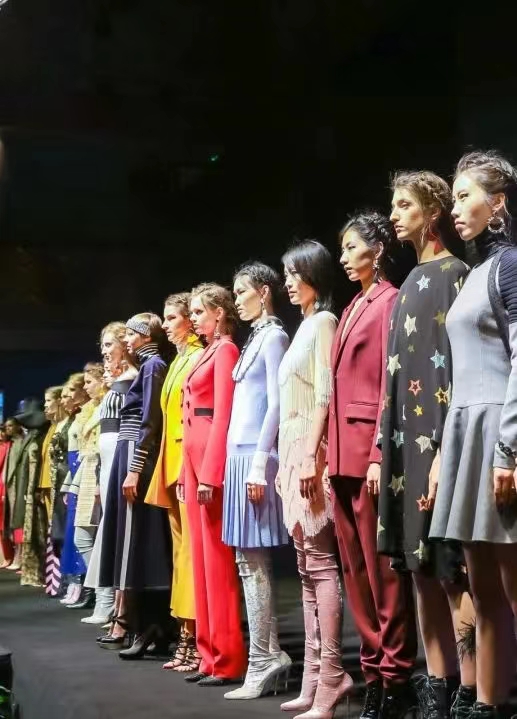 学化妆学费为何差这么多？从1万到5万，贵的原因都在这