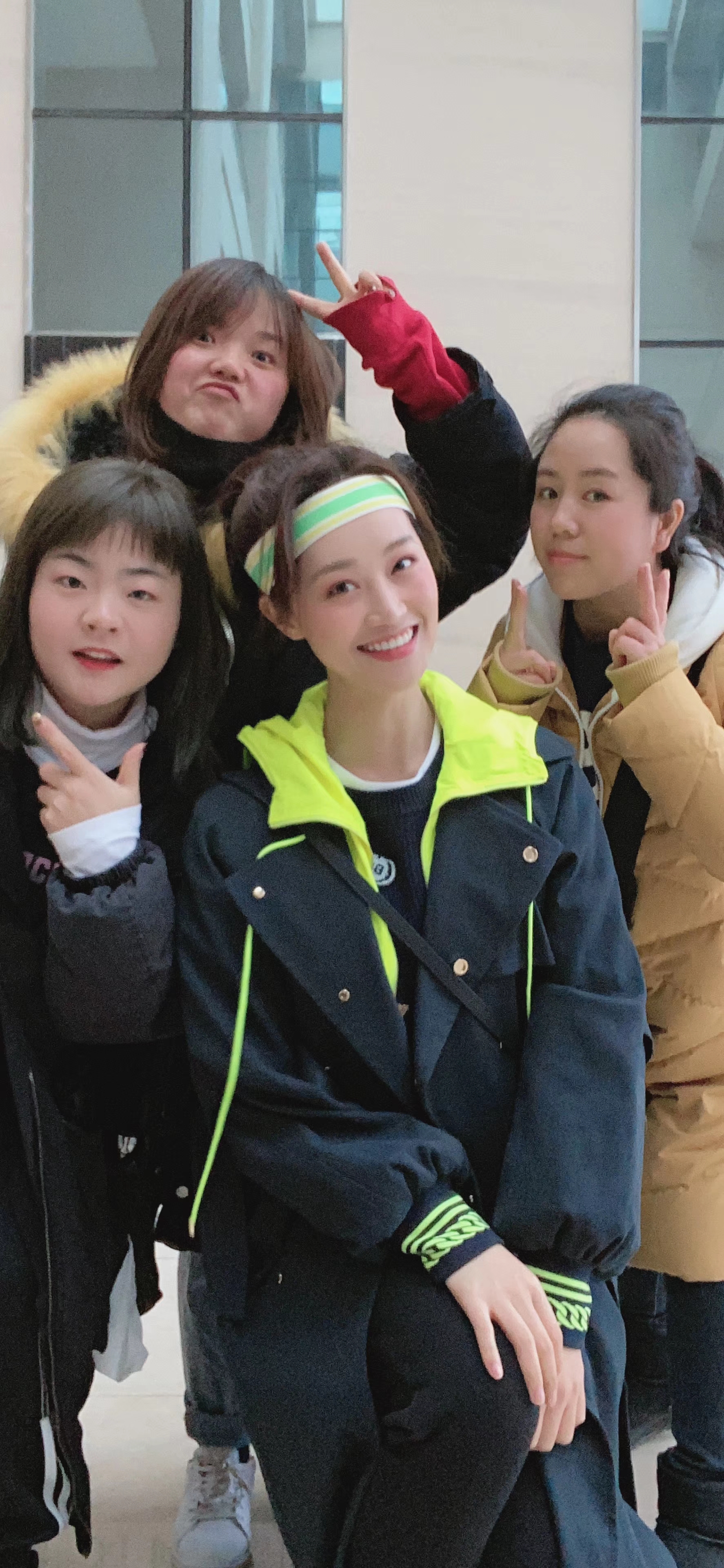 参加剧组工作后 你可能会成为这些化妆师