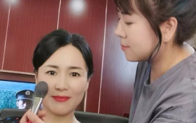 横店会会影视化妆造型培训和北京悦风美妆学院哪个比较好