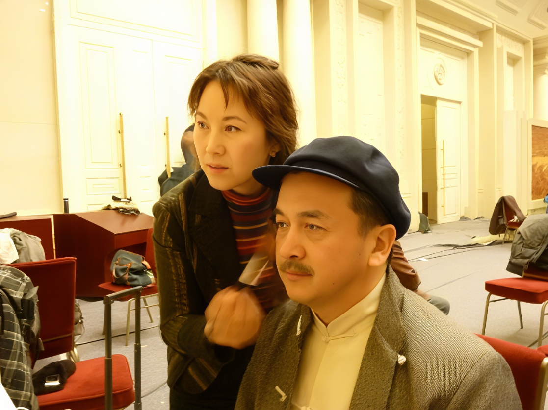 影视化妆学费多少？含初级/中级/高级课程费用+就业前景