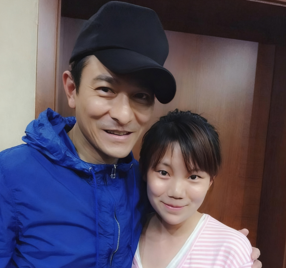 剧组化妆师 & 助理年龄分布揭秘（王老师择校课堂）