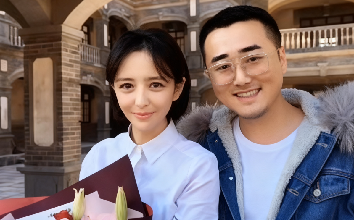 别被荣誉墙的奖杯骗了！影视化妆择校避坑，这几点才是关键