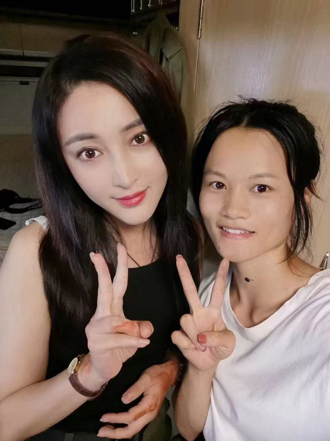 揭秘影视化妆师薪资真相!日赚 1000 难不难?过来人说实话