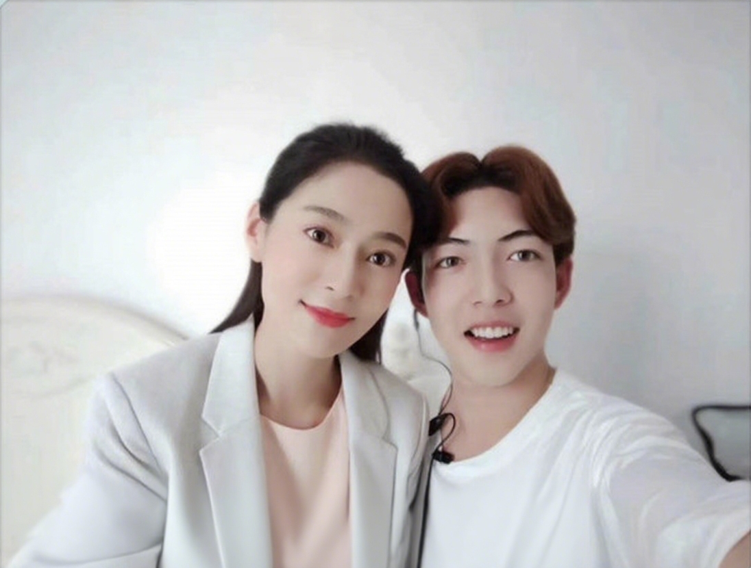 不同类型化妆师收入大揭秘!哪类最赚钱?哪类最轻松?